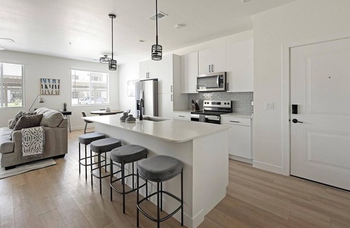 Casa Grande Apartment | Landing | Chic 1BD, Clubhouse, Pool