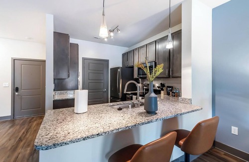 Hurstbourne Apartment | Landing | Chic 1BD, Gym, Clubhouse