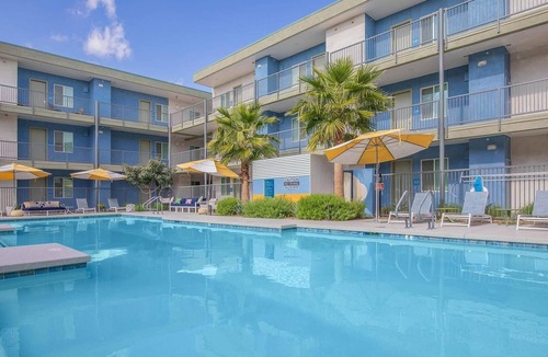 Goodyear Apartment | Landing | Chic 1BD, Pool, Yoga Studio