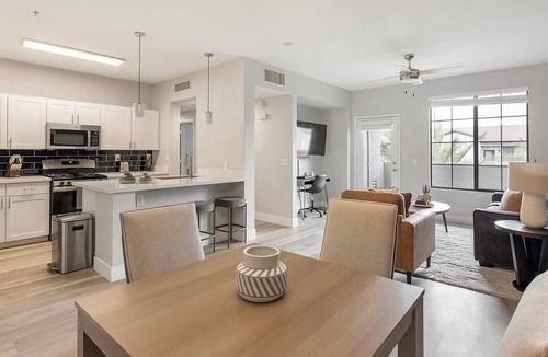 Rhodes Ranch Apartment | Landing | Chic 2BD, Clubhouse, Gym