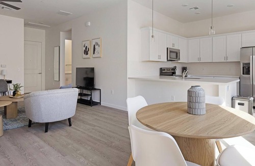 Oro Valley Apartment | Landing | Incredible 2BD, Pool