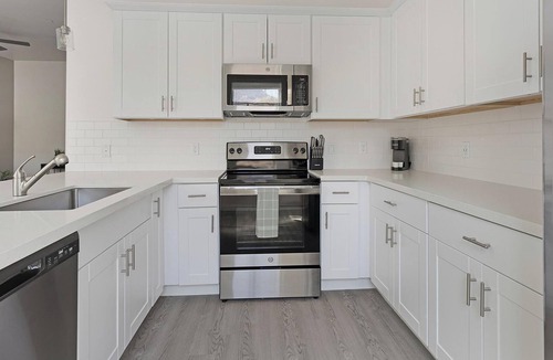 Oro Valley Apartment | Landing | Incredible 2BD, Pool