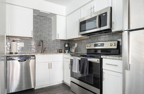 Maryvale Apartment | Landing | Incredible 2BD in Maryvale Village