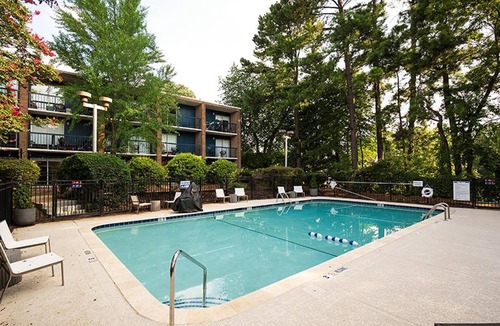 Northeast Raleigh Apartment | Landing | Incredible Studio, Pool, Gym