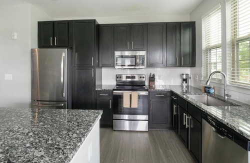 Summerville Apartment | Landing | Incredible 3BD, Pool, Gym