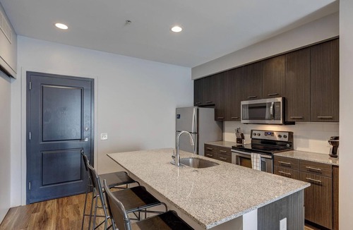 Grove City Apartment | Landing | Modern 1BD, Gym, Yoga Studio