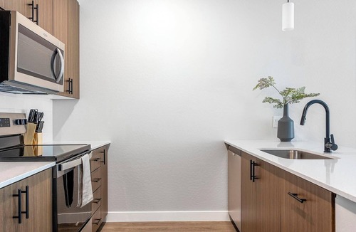 Goodyear Apartment | Landing | Modern 1BD, Gym, Clubhouse