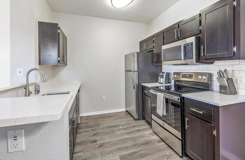Greenbell Apartment | Landing | Modern 1BD, Gym, Pool