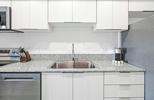 North Mountain Apartment | Landing | Spectacular 1BD, Pool, Gym