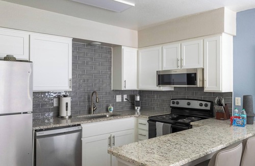 Maryvale Apartment | Landing | Spectacular 1BD in Maryvale Village