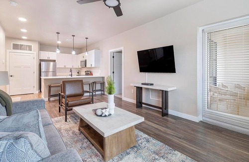 Goodyear Apartment | Landing | Spectacular 2BD, Clubhouse