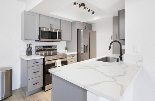 Las Vegas Apartment | Landing | Spectacular 2BD, Courtyard