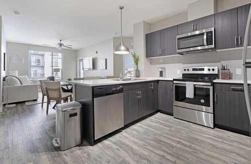Washington Park West Apartment | Landing | Spectacular 2BD, Clubhouse, Gym