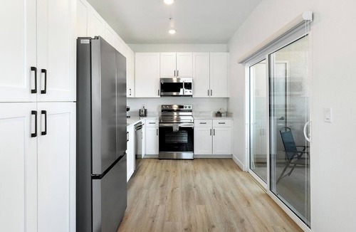 Las Vegas Apartment | Landing | Stunning Studio, Gym, Clubhouse