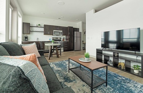 McCordsville Apartment | Landing | Stunning 1BD, Courtyard, Gym