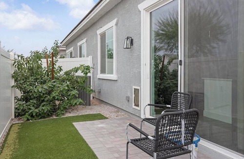 Maryvale Apartment | Landing | Stunning 1BD, Gym