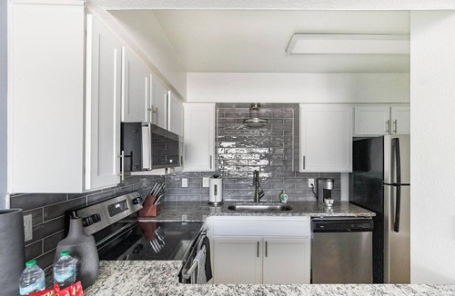 Maryvale Apartment | Landing | Stunning 1BD in Maryvale Village