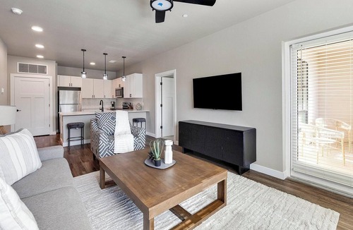 Goodyear Apartment | Landing | Stunning 2BD, Clubhouse