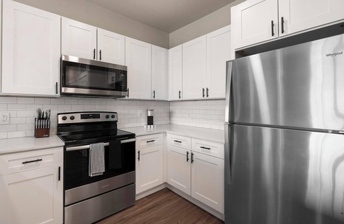 Goodyear Apartment | Landing | Stunning 2BD, Clubhouse