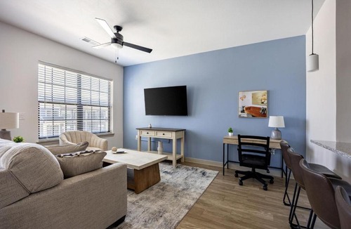 McCordsville Apartment | Landing Stylish 1BD Gym Clubhouse