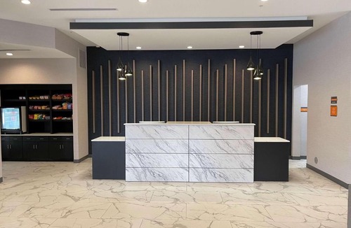 South Bend Hotel | LaQuinta Suites by Wyndham South Bend Notre Dame Area