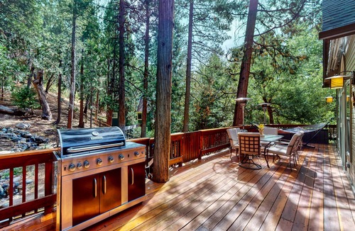 Lake Arrowhead House | Large 2 Story Home; Walk 2lake, Enclosed backyd w Running Stream; Dog Friendly!