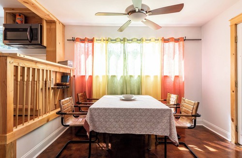 Camp Taylor House | Large 5 bedroom, 3 bath, 2-story house with patio & garden — Near Expo, SDF, Zoo