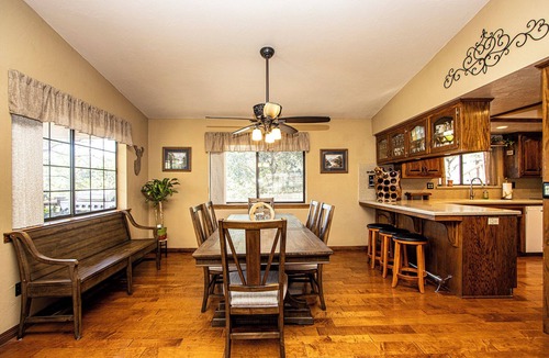 Kernville House | Large and Cozy Kernville Cabin w/2 Wraparound Porches Near Kern River