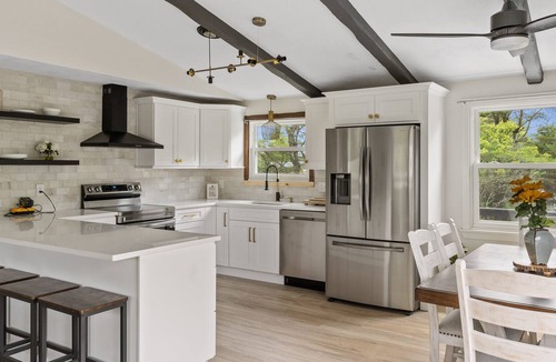 Matunuck House | Large Beach House near Matunck Beach, South Kingstown. Short walk to the beach.