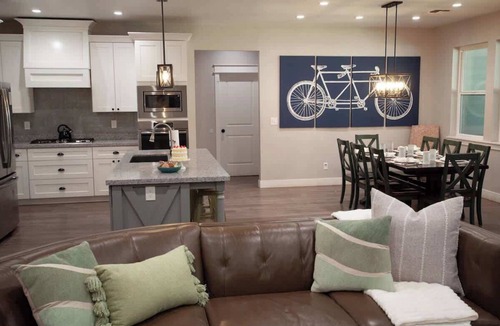 Flagstaff House | Large Flagstaff Retreat w/Hot Tub & Guest Home