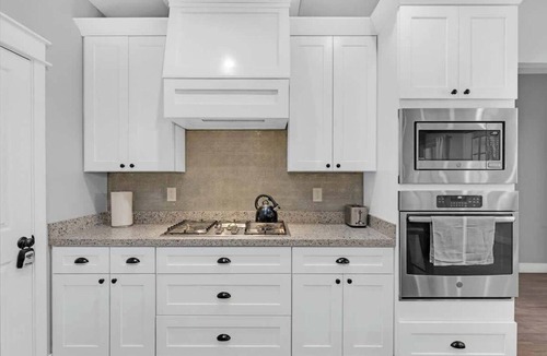 Flagstaff House | Large Flagstaff Retreat w/Hot Tub & Guest Home