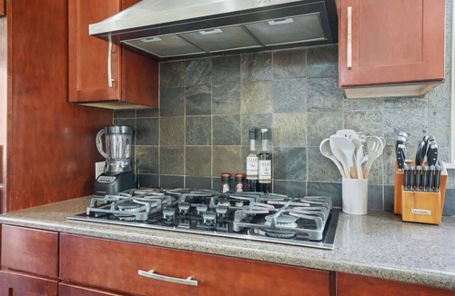 Meridian House | Large Group Home in Meridian w/Theater Room & Patio | Sleeps 16+