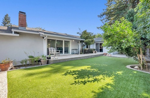 Concord House | Large home - Sleeps many 4B/2B