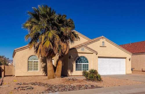 Fort Mohave House | Large house for entire family