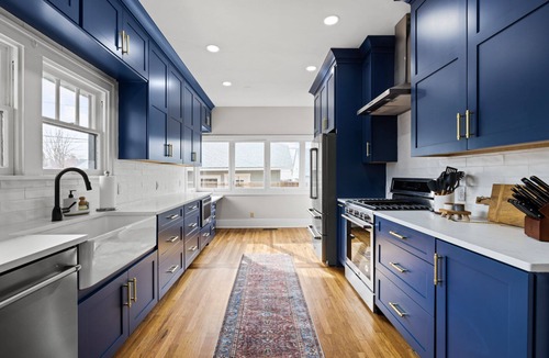 North End House | Large North End Boise home on tree-lined street!