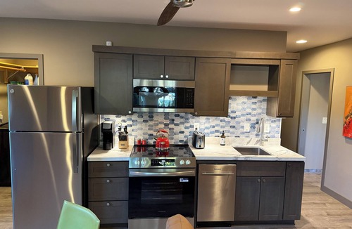 Alhambra Apartment | Large One Bedroom Casita in Midtown Phoenix