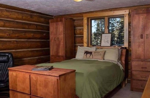 Cooke City-Silver Gate House | Large Private house, removed from other cabins. Situated in the town of Silver Gate, Montana