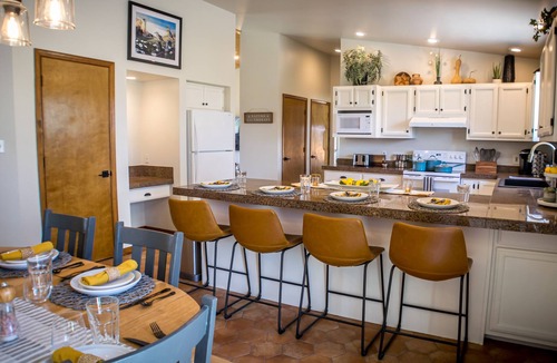 Durango House | Large Private Ranch, Dog Friendly, Hot Tub, Pool Table, Week and Month Discounts