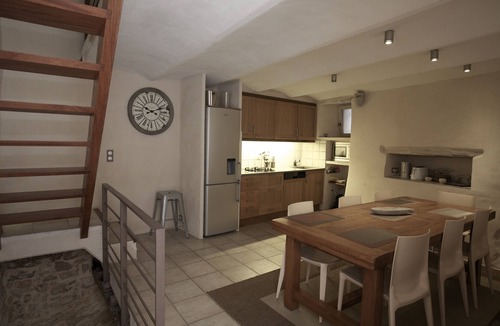 Bonifacio Apartment | LARGE RENOVATED DUPLEX 14TH CENTURY HOUSE IN UPPER TOWN