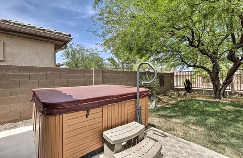 Southern Highlands House | Large Serene Home in Gated Community Near South Mountain