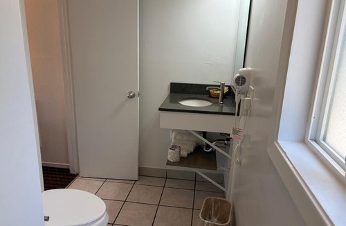 Willits Hotel | Lark Motel Willits