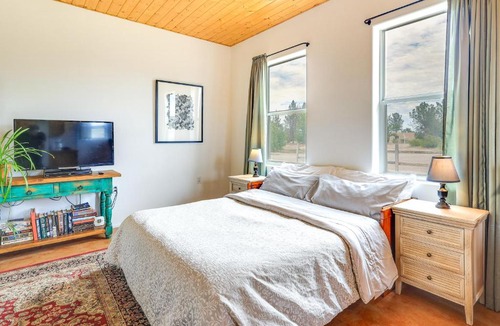 Mesilla Park Apartment | Las Cruces Studio ~ 3 Mi to NMSU!