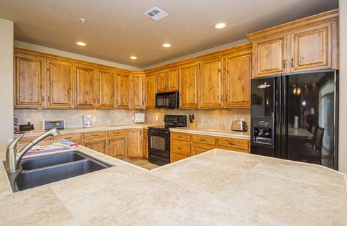 St. George Condo | Las Palmas All Inclusive Amenities Resort | Desert Views | Open Layout | 2003