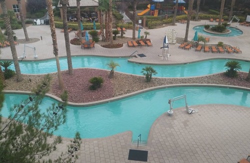 Enterprise Condo | Las Vegas | Friends Vegas Escape | Pool + Hot Tub | 3BR Sleeps 8