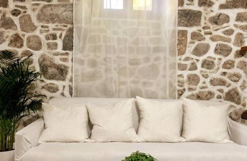 Mandraki Apartment | Lava House