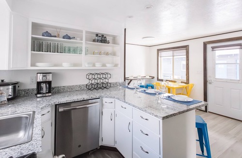 West Yellowstone House | Lazy Duck Inn #30 The Lucky Duck House, a cozy 2-bedroom retreat 1 min from Yellowstone