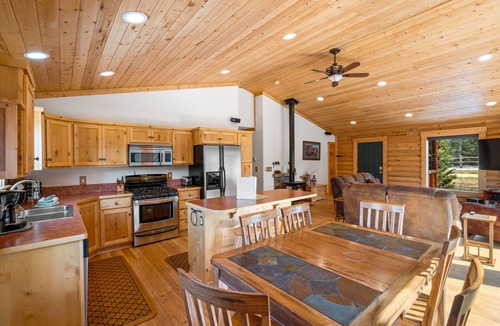 Lazy Acres House | Lazy Fox