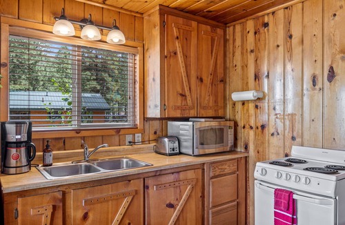 Greer Cabin | Lazy Trout Willow Cabin