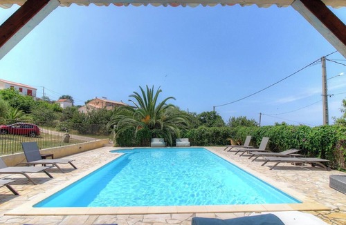 Cateri House | LE CERISIER - CATERI
