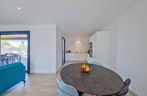 Cala Rossa Villa | Lecci Retreat near Cala Rossa Beach